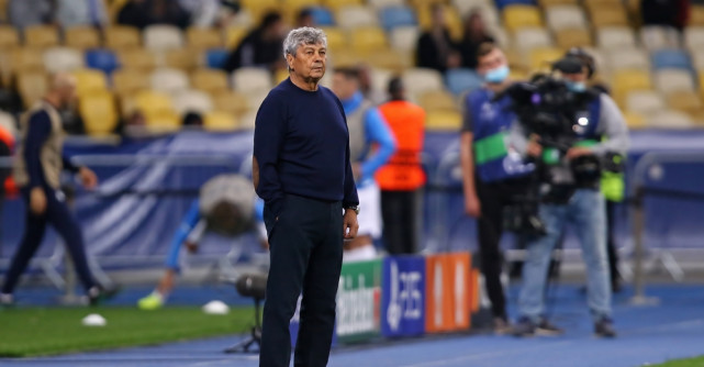 Momentul LEGENDAR când Pele i-a cerut lui Mircea Lucescu să facă schimb de tricouri. Suma uriașă cu care a fost vândut tricoul