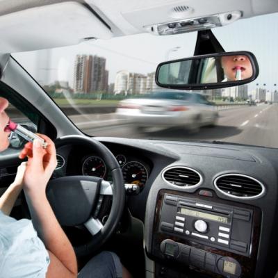 Foto: Lindsay Lohan, implicata intr-un grav accident de masina