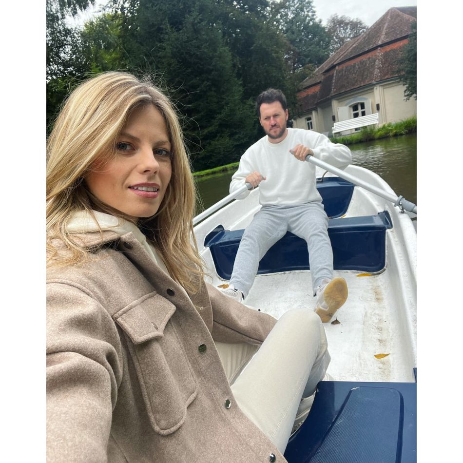 Roxana Hulpe și-a botezat fetița la biserica unde slujește tatăl ei. Cosmin Stan a fost nașul de botez al micuței
