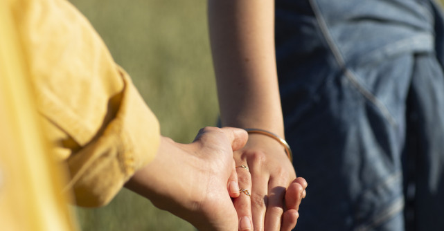 NIVEA lansează campania globală #CareForHumanTouch