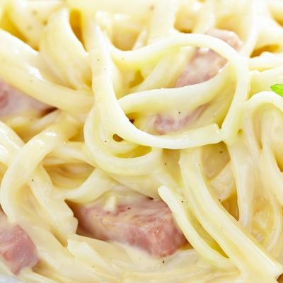 Spaghete carbonara, un rasfat de vis intr-o combinatie unica 