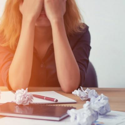 De ce te simti mereu obosita? Comportamente care duc la burn-out inainte de 30 de ani