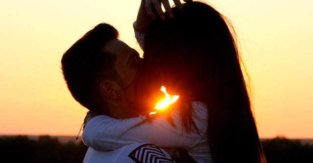 Sexul spectaculos pe care îl vezi în filme… e atât de caraghios în realitate!