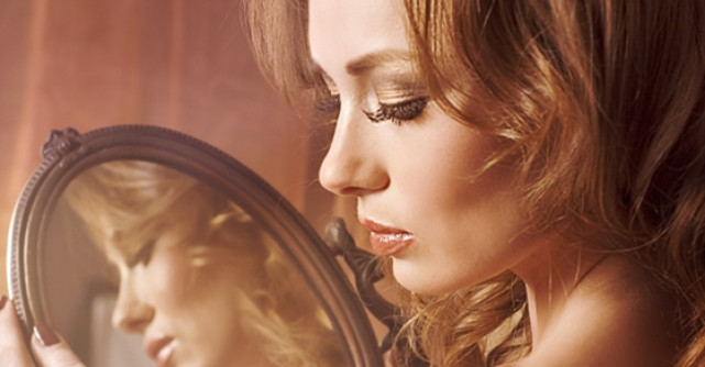 AVON propune femeilor sfaturi profesioniste si  patru game de produse dedicate ingrijirii tenului 