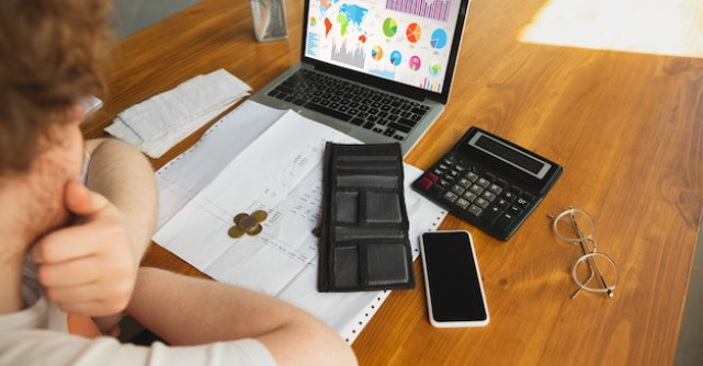 Cum să utilizezi linia de credit pentru a gestiona fluxul de numerar în afacerea ta?