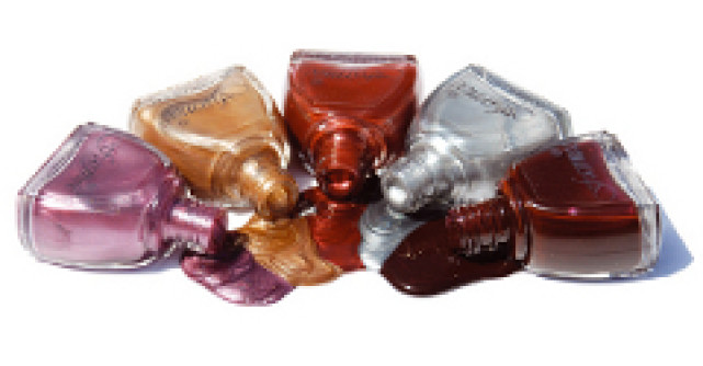 Vara are mai mult Farmec in culori