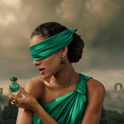 Arta aromelor atemporale: noi orizonturi olfactive între bucuria cotidiană și haute parfumerie