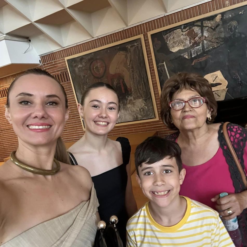  Oana Ioniță,dezvăluiri emoționante în emisiunea Cristinei Șișcanu:Fiica ei a aflat abia acum cine este tatăl său biologic