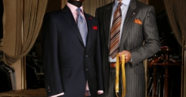 Ultima fita: Alexandru Ciucu creeaza costume cu fir de aur pur!