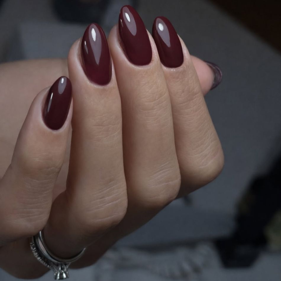 Modele de unghii: Laser Thread, trendul coreean care transformă lumina în artă pe unghii