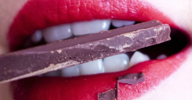 7 obiceiuri alimentare care iti pot strica dintii si cum sa te protejezi de efectele lor