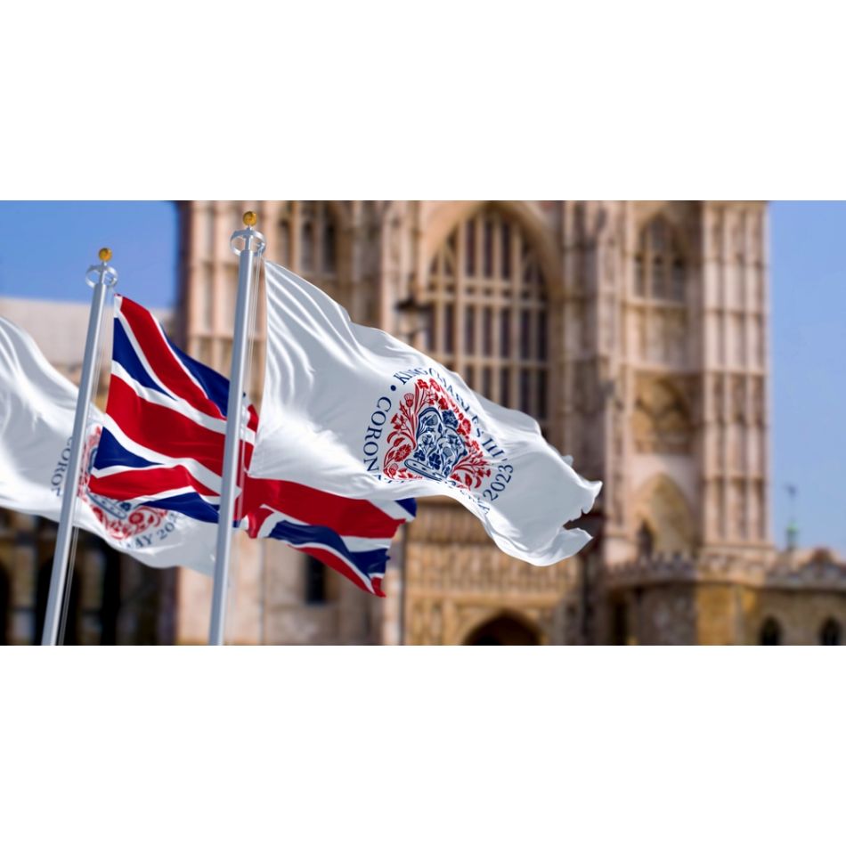 Cătălin Botezatu critică ținuta aleasă de Carmen Iohannis la încoronarea Regelui Charles. Ce spune despre Principesa Margareta?