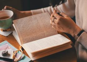 De ce este important să ții un jurnal personal? Află care sunt cele 7 avantaje ascunse ale acestui obicei!