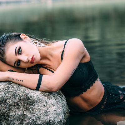 ”Sunt femeia de pe locul 2”