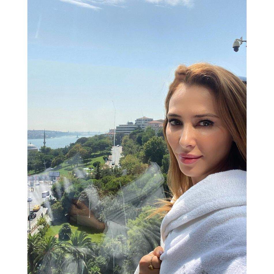 Iulia Vântur a revenit în România! Ce planuri are iubita lui Salman Khan?