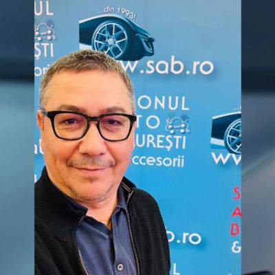 Ce a făcut Victor Ponta în prima zi de școală a fetiței lui. Imaginea a devenit virală instant