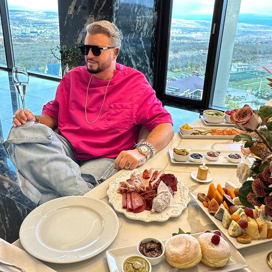 Cătălin Botezatu dezminte zvonurile potrivit cărora ar fi gay: Am doi copii! Nu mai aberați!