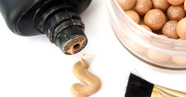 Cum aplici corect fondul de ten