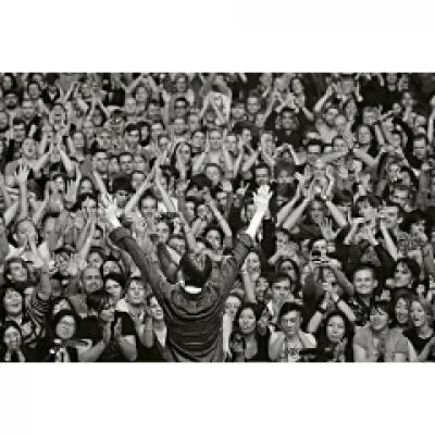 Suede live in premiera la Bucuresti