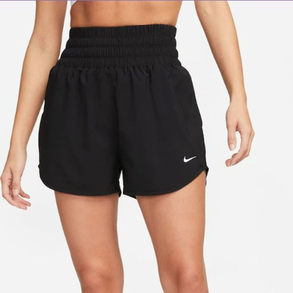 Pantaloni scurți de damă: 20 de modele pentru zilele extrem de călduroase