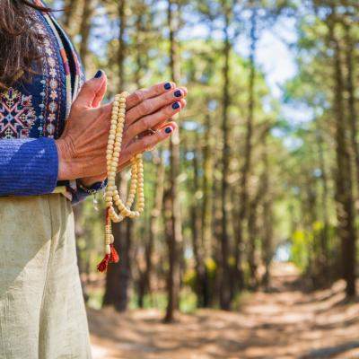 Rugăciunea de plecare la drum – un gest de sacralitate cotidiană