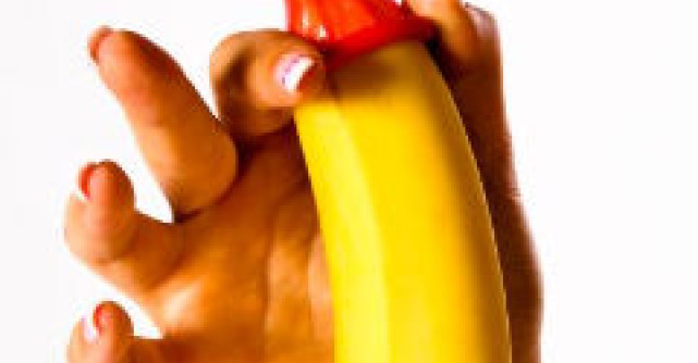 Pilula vs. prezervativ: Cum se protejeaza romanii?