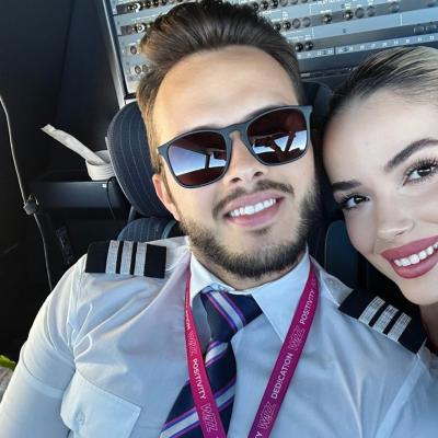Cupluri la înălțime: Poveștile de dragoste ale celor care lucrează în aviație
