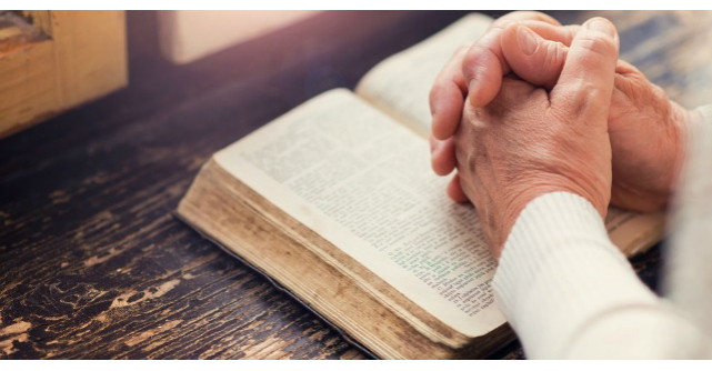 Prima carte scrisa de papa Francisc va aparea in Romania