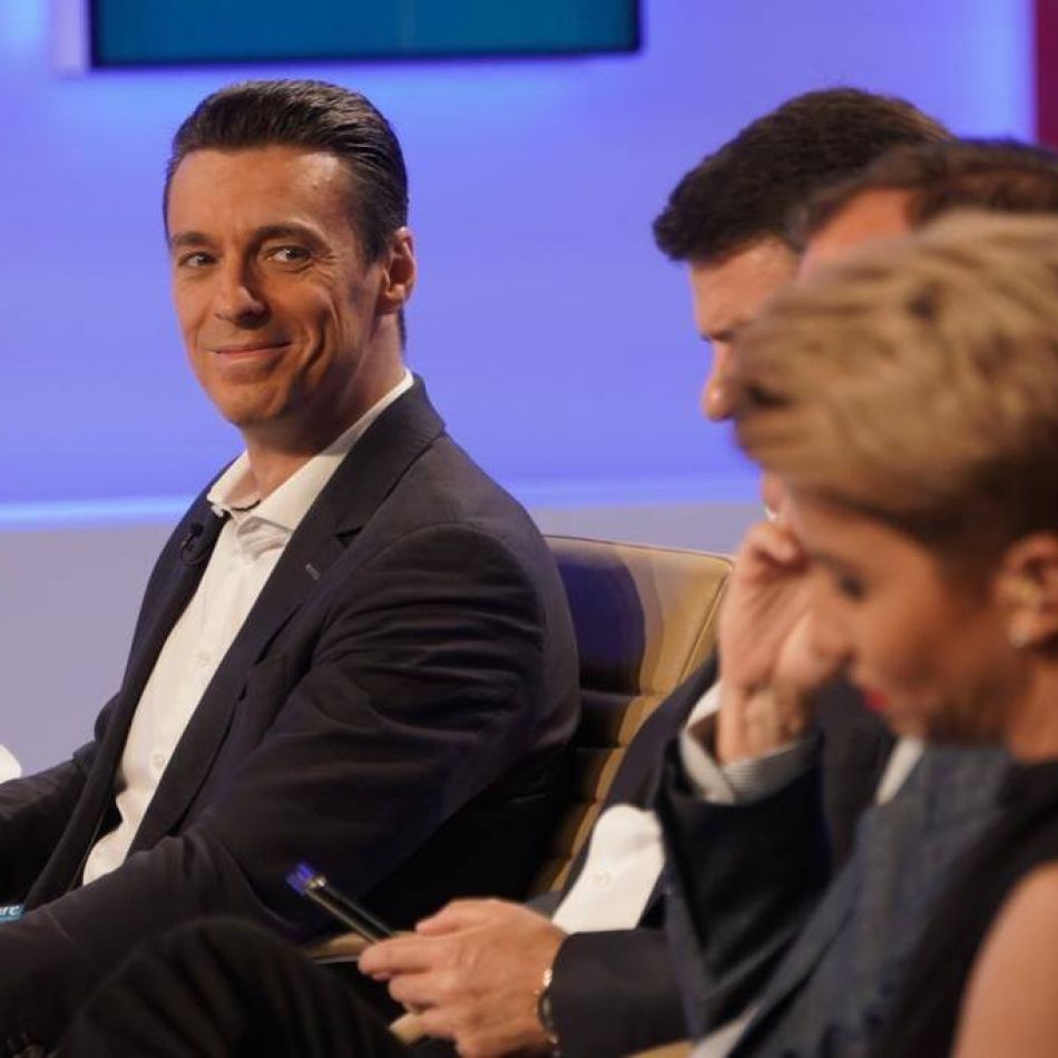 Mircea Badea, lecție de la propria mamă în direct. Mariana Badea l-a corectat în fața publicului