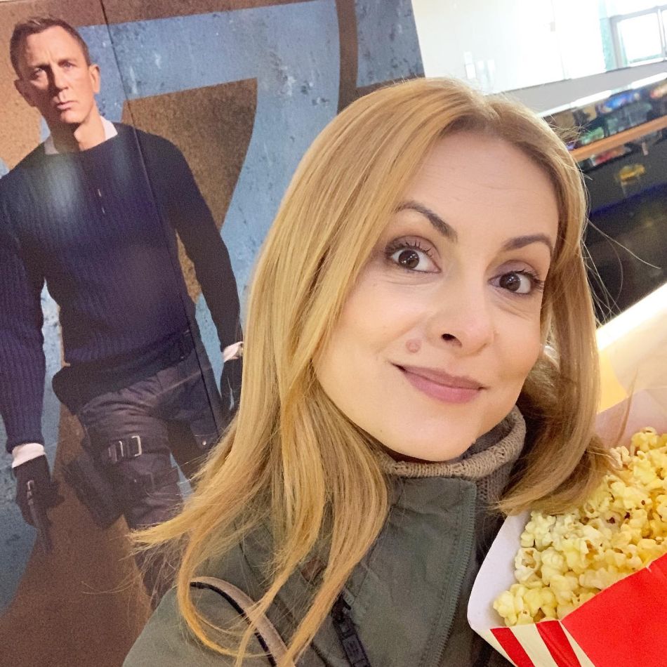 Simona Gherghe, vacanță idilică în Grecia. Cum arată prezentatoarea tv în costum de baie, la 46 de ani? 