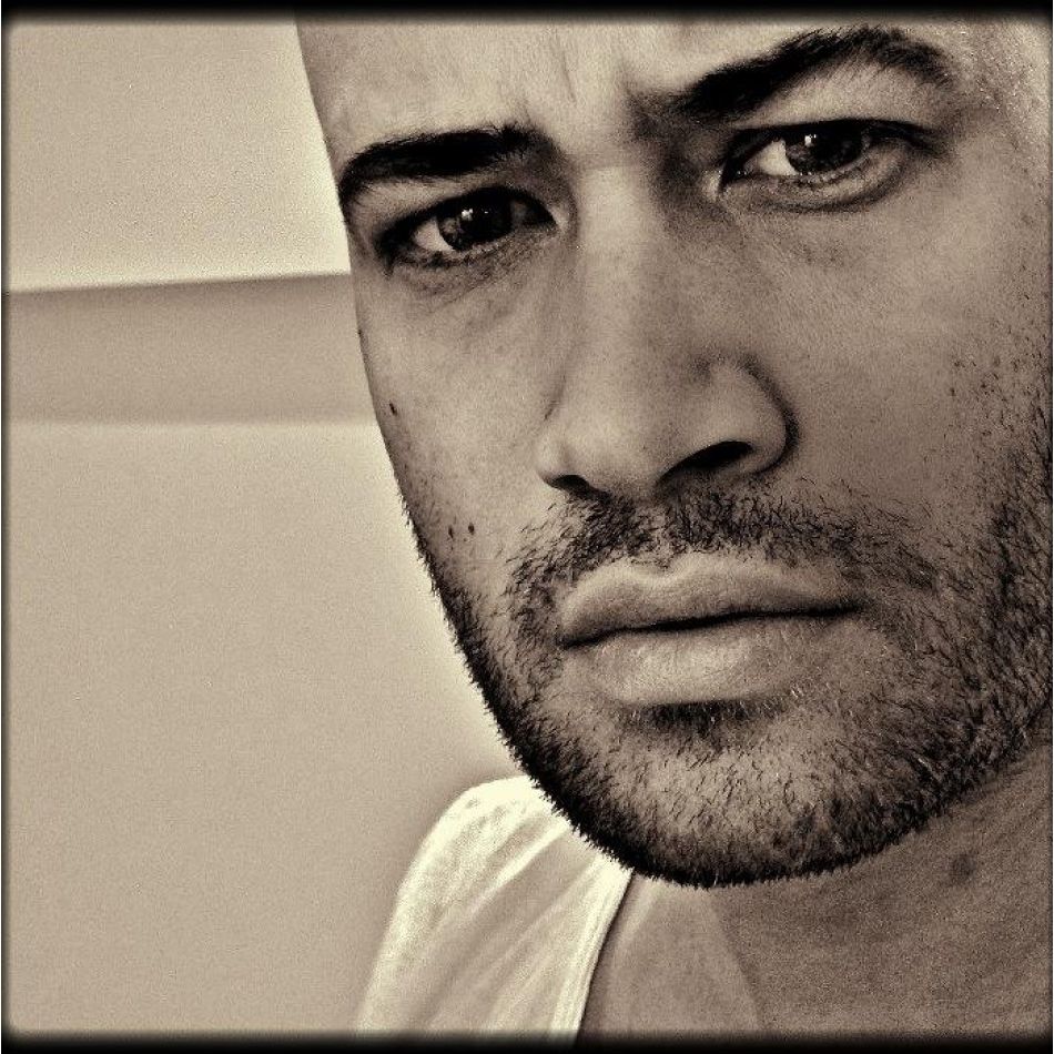 Mihai Bendeac, val de comentarii după ce s-a lăsat pozat în lenjerie intimă: Sunt zile în care mai bine mori...