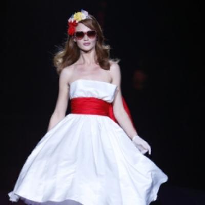 5 tendinte vestimentare de pe podiumul London Fashion Week 