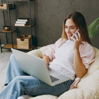 Strategii de succes, în mediul online, când ești deținătoarea unui PFA