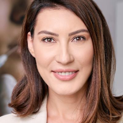 Cu Illuma Clinique, piele mai fermă în numai o lună!