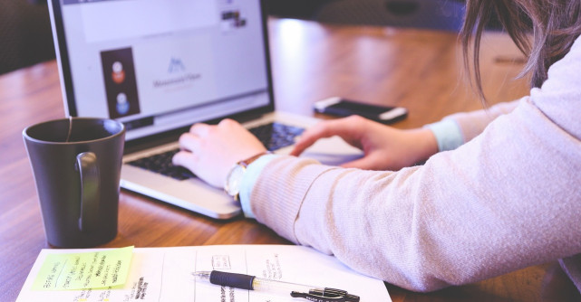 Cum să eviți burnout-ul explorându-ți pasiunile