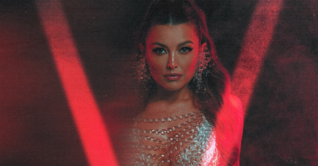 Elena Gheorghe lansează 'Voodoo' – hit-ul incendiar al verii!