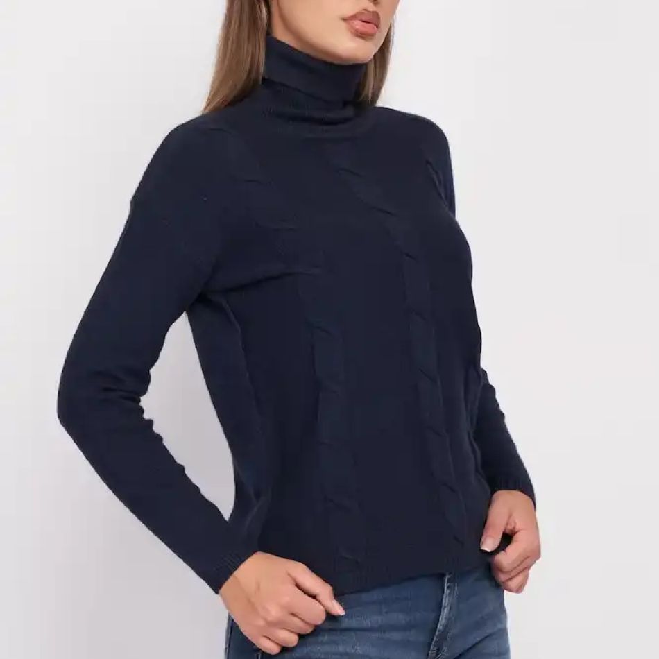 Bleumarin este NOUL negru! 20 de piese vestimentare pentru garderoba ta