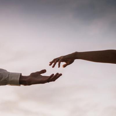 Dragă Alma, știu că prietena mea cea mai bună își înșală partenerul, ar trebui să spun ceva?