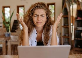 Gândești să treci la freelancing? 5 lucruri esențiale pe care trebuie să le știi înainte de a face pasul