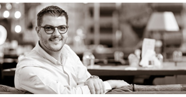 Răzvan Pascu se alătură diviziei de influencer marketing TRU [The Real You], iar Bianca Purcărea este Fiona în musicalul Shrek