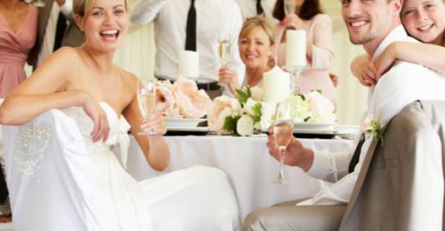  5 obiceiuri ale celor mai apreciati invitati la nunta