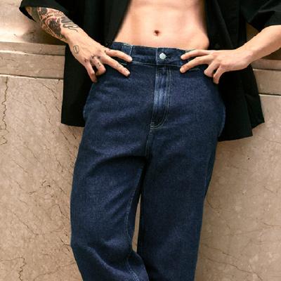 Calvin Klein îl prezintă pe Jung Kook în Jeans pentru campania Primăvara  2024