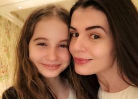 Noi imagini cu Irina Columbeanu din Malibu. La 15 ani, fiica Monicăi Gabor seamănă tot mai mult cu mama sa