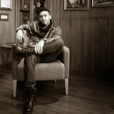 9 intrebari pentru Alex Velea