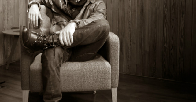 9 intrebari pentru Alex Velea