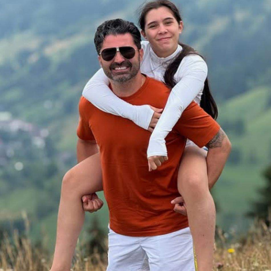 Bucurie mare în familia lui Pepe! Artistul va deveni tată pentru a patra oară