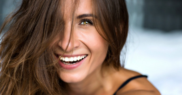 4 tipuri de zambet care te vor ajuta sa cuceresti orice barbat