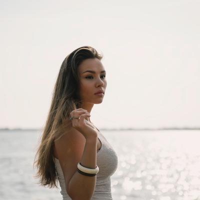 Rutina de beauty care ține pasul cu zborurile, canicula și zilele lungi de vară