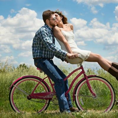 Cele mai tari piese unisex pentru cupluri: economie în 2!