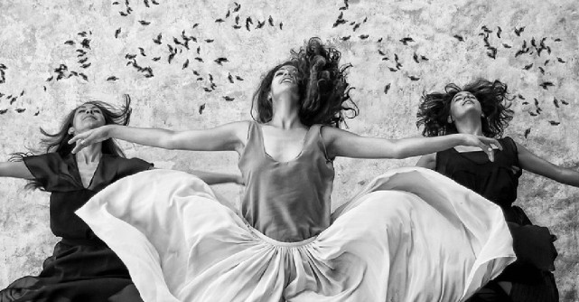 In 2023 nu mai alerga dupa lucruri de care nu ai nevoie. Iubeste-te suficient incat sa alegi fericirea pentru tine